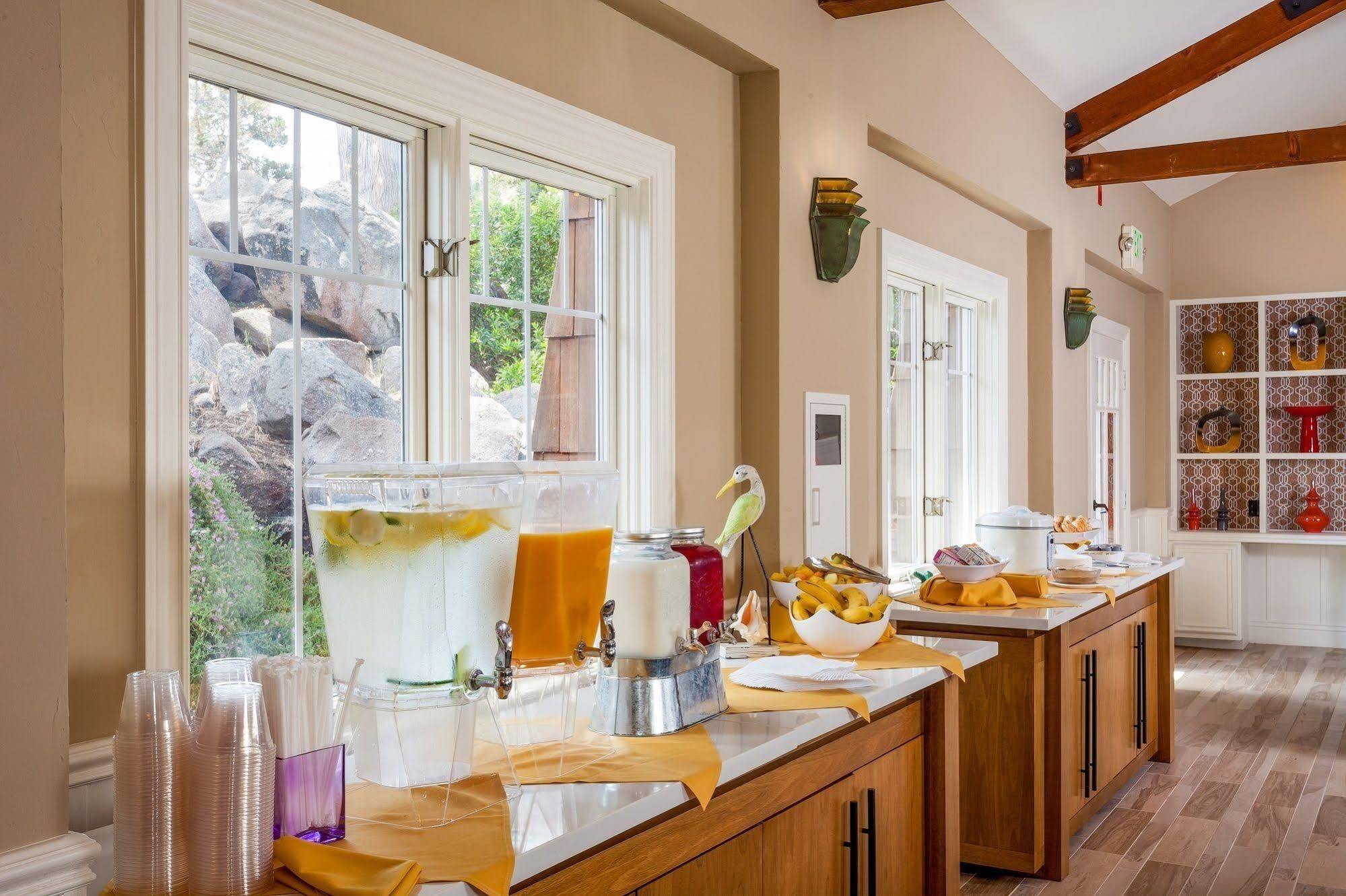 פסיפיק גרוב Lighthouse Lodge & Cottages מראה חיצוני תמונה